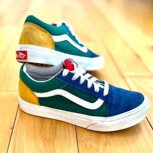 Vans Kids Blue and Green Sneakers,  SIZE 2.5, EUC, Adorable and Clean